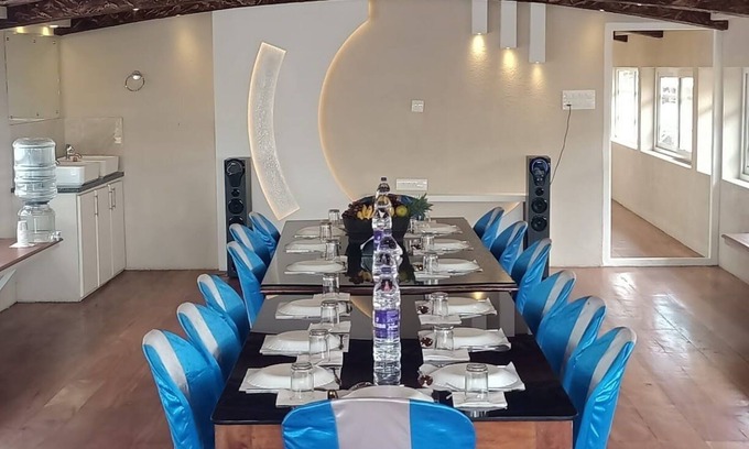 Alappuzha Boat Rental | Deluxe private room in shared boat with all meals and night a/c