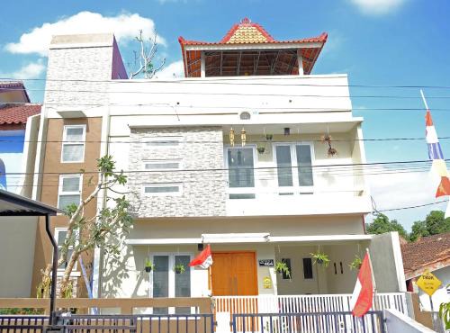 Wirobrajan House | deMulya Guesthouse FREE Motorbike & Bicycle