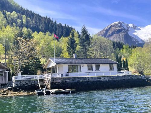 Balestrand House | Der Fjordtraum in Balestrand direkt am Wasser