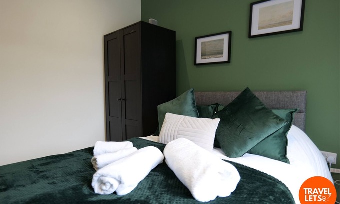 Londonderry Apartment | Derry City, Northern Ireland - Waterside Rooms (Room 3)