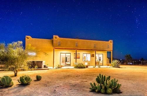 Joshua Tree Apartment | Desert Retreat w/Spa+Views