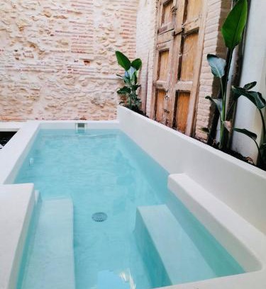 El Cabanyal Apartment | Design house with private pool near Valencia beach