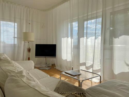 Hochheim am Main Apartment | Designerwohnung mit malerischer Terrasse - Modern, Gemütlich & Zentral