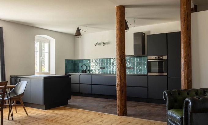 Mugeln Condo | Designwohnung auf Gutshof mit Sauna und 3 Schlafzimmern Zwischen Leipzig und DD