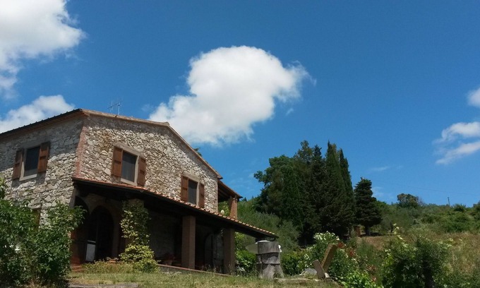 Montecatini Val di Cecina House | detached quiet country house with large terrace and great views
