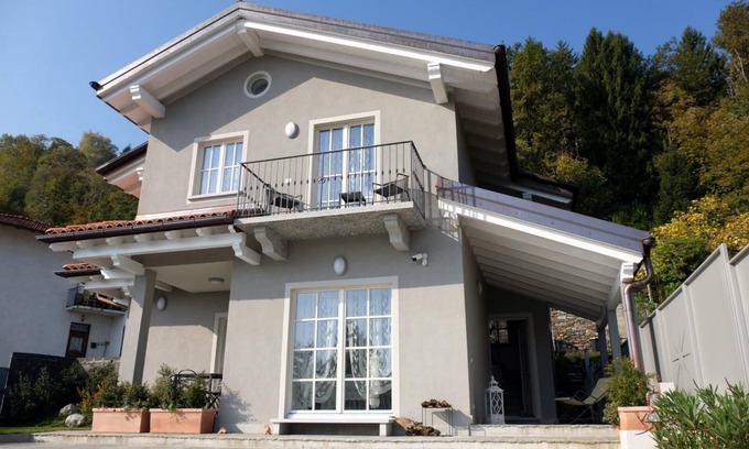 Sant'Agata House | Detached 3-bedroom house with beautiful outdoor area and dream lake view