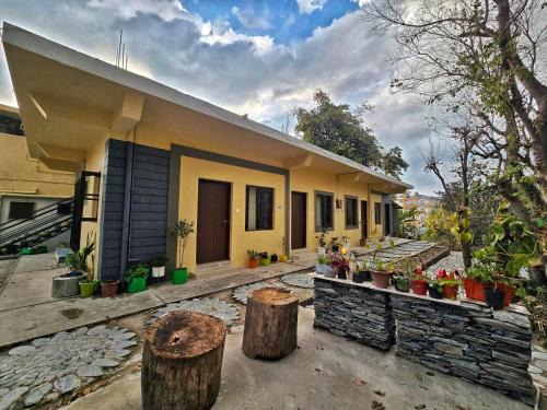 Sidhpur House | Dhauladhar Inn
