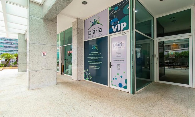 Setor Hoteleiro Norte House | Diária Business - Sala VIP - Não Possui Cama e Chuveiro