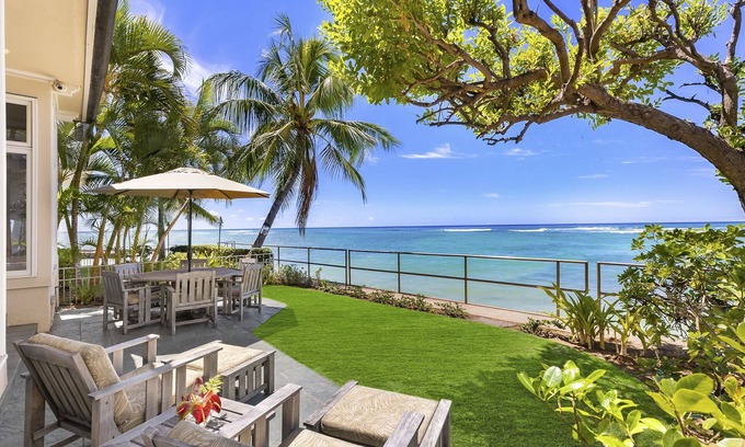 Diamond Head - Kapahulu - St. Louis House | Diamond Head Surf House: Gold Coast Oceanfront Home w/AC & Gorgeous Views