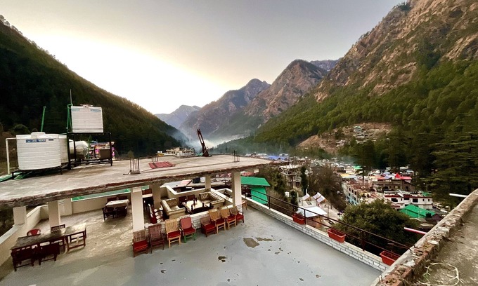 Kasol Hotel | Diamond Valley x One Light Stays