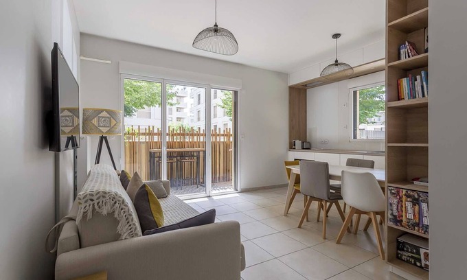Le Bourg - Gare De Vaise Apartment | Dify Sedallian - Vaise