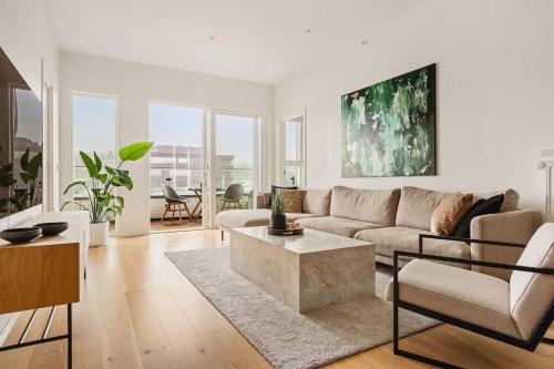 Arstad House | Dinbnb Apartments I Luxury with Views l Large Balcony