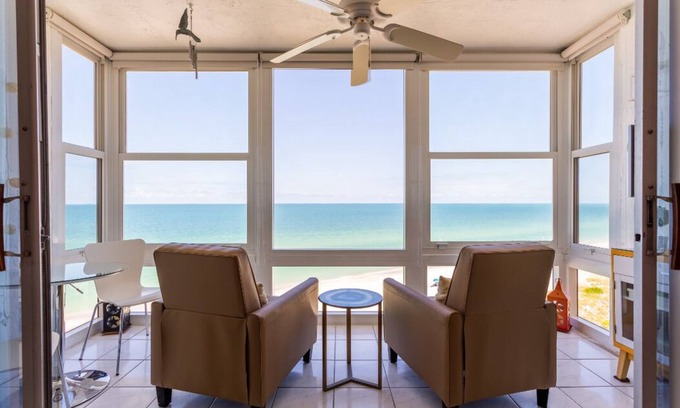 Holmes Beach Condo | Direct Beachfront 2 BD Condo On Florida’s Beautiful Gulf Coast!