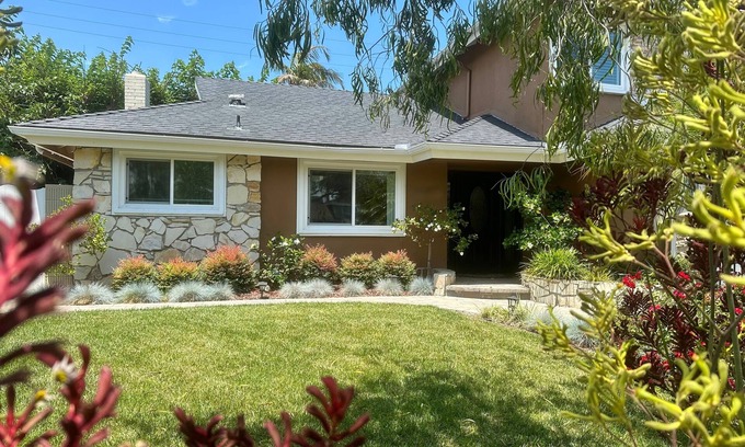 Huntington Beach House | Discounted Extended or Insurance stay. Beautiful stocked home w/Hot tub/Fire pit