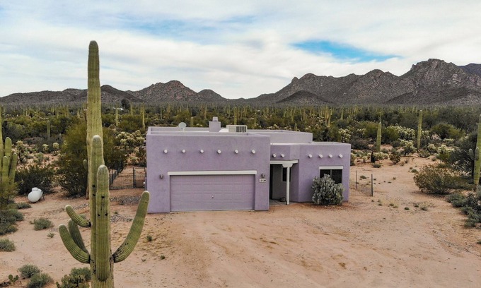 Tucson House | Discounted Summer Rates 3 bd 2 ba Home on 2 acres Views Near Desert Museum