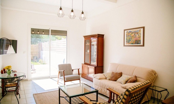 Lezignan-Corbieres House | Discover Corbières, Cathar country, air-conditioned gîte near the Mediterranean, Rivers