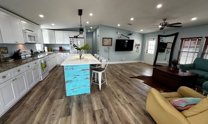 Cross Key Waterways House | Discover Your Dream Getaway at Blue Sky in Key Largo, Florida