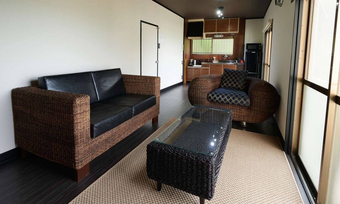Awaji Apartment | [Disinfected, non-face-to-face check-in, Awajishima charter, 2021 open] ☆ 2 minutes to the sea ☆ On-site BBQ charter villa ☆
