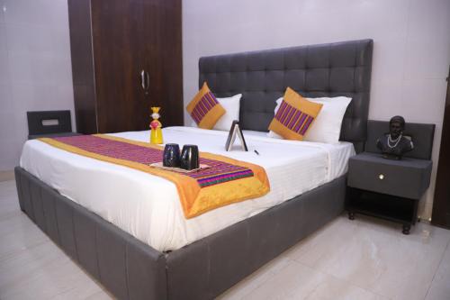 Saket Apartment | Divine India Service Apartment 1Bhk,L-36B,Saket