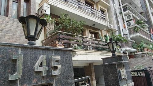 Saket Apartment | Divine India Service Apartment 4BhkJ-45