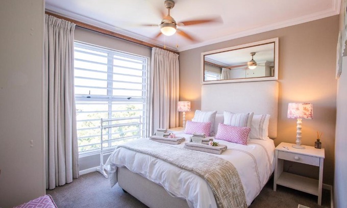 Scott Estate Apartment | dk villas 1 Harbour View Hout Bay