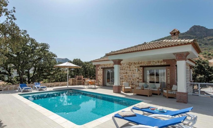 El Gastor Villa | Doña Juana