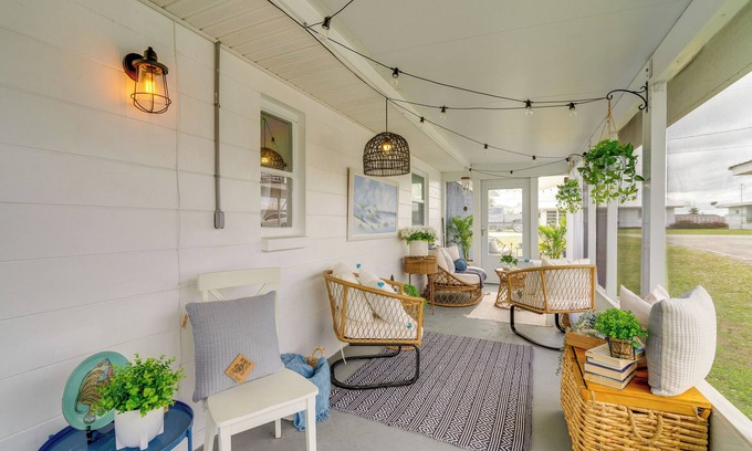 Punta Gorda Cottage | Dock & Lanai: Waterfront Punta Gorda Cottage