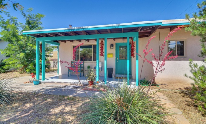 Altura Addition House | Dog-Friendly Albuquerque Home: 1 Mi to U of NM!