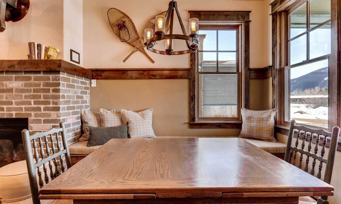 Grand Lake Cottage | Dog-friendly Cabin in the Heart of Grand Lake!