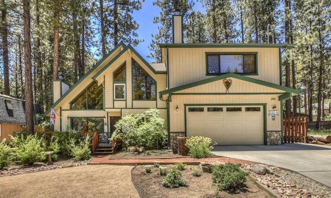 Summit Estates Cabin | Dog-friendly ski haven with game room, BBQ, short walk to Snow Summit ski resort