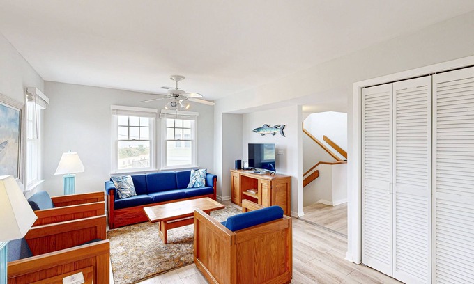 Buxton House | Dog-friendly townhouse with pool access, washer/dryer, fast WiFi, AC & ocean view