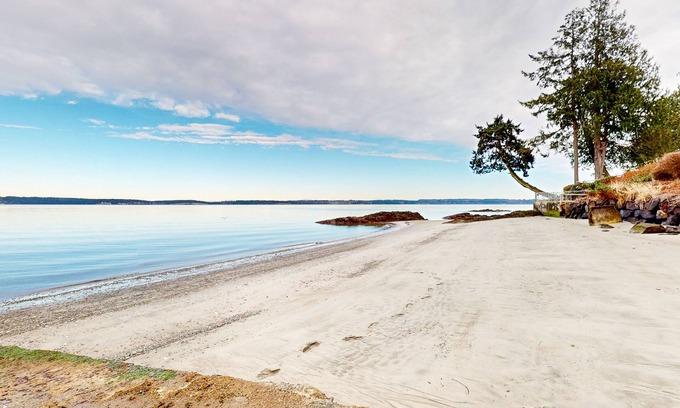 Port Ludlow House | Dog-friendly water view home with private beach, firepit, kayaks, deck, & grill