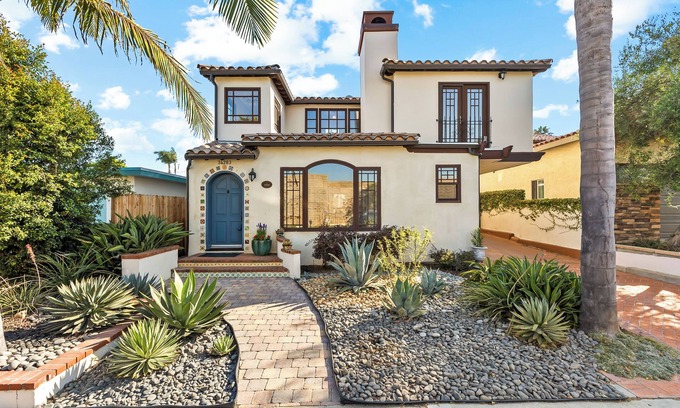 Capistrano Beach House | Doheny Capo Bch Home-Minutes to Harbor & Beaches- Nu Remodel-Hot Tub, AC, WIFI