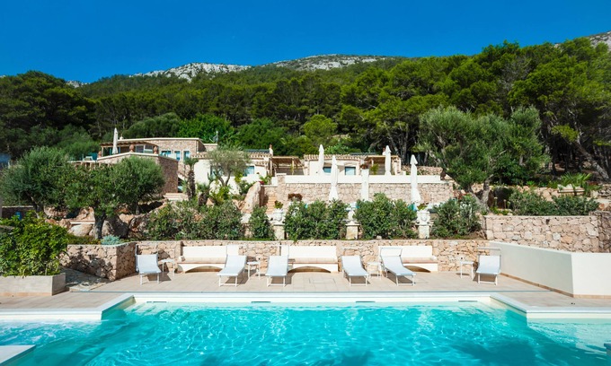 Levanzo Villa | Dolcevita - KlabHouse 11BDRM w/Pool and SPA