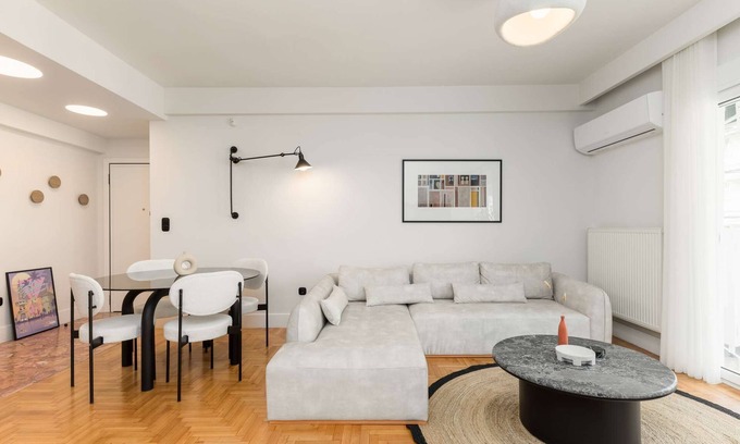 Thessaloniki City Centre Apartment | Dolly: Bright and fluffy apartment