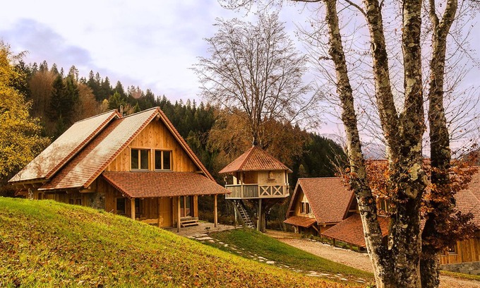Comeglians Ski Chalet | DOLOMITI VILLAGE - 20 WOODEN CHALETS