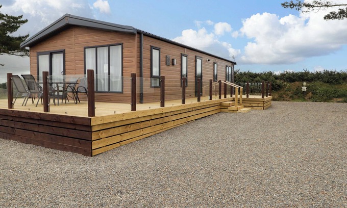 Hasguard Cross Cottage | DOLPHIN, family friendly, with a garden in Little Haven
