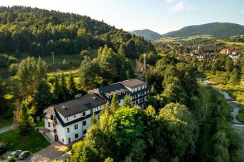 Muszyna Bed & Breakfast | Dom Wczasowy SZCZYT
