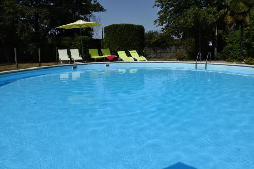 Lembras Apartment | Domaine Bellevue Cottage en Périgord - Bergerac 5mn - Parc 3ha - Calme - Parking Privé Gratuit - Linge maison inclus