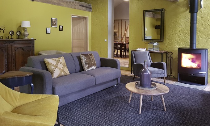 Maffliers Cottage | Domaine de Maffliers apartment for up to 8 people. Large Tribe option available