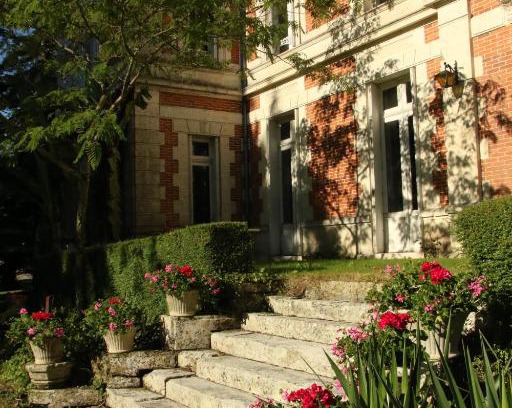 Montmoreau-Saint-Cybard Bed & Breakfast | Domaine de Champ rose