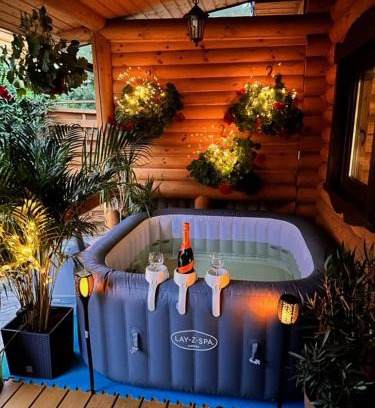 Dziwnowek Resort | Domy z Bala - Domki ogrzewane - JACUZZI, SAUNA, lody, popcorn, ryba wedzona i ognisko w cenie!