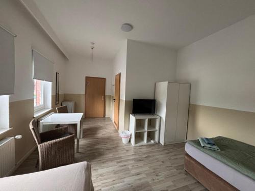 Meine Hotel | Doppeltimmer Tv-Bad-Kühlschrank-10