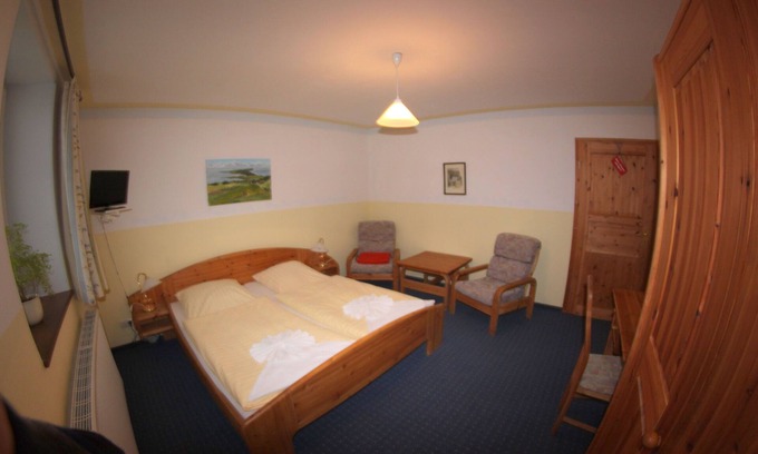 Kloster Cottage | Doppelzimmer 6 Erdgeschoß - Pension Inselidyll