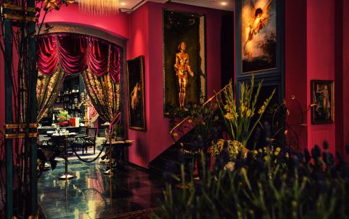 Centrum Hotel | Dorsia Hotel & Restaurant
