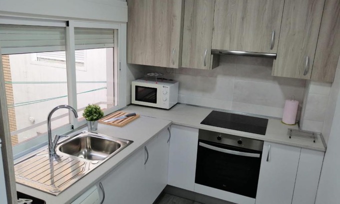 Romareda Apartment | Dos Torres Frodo - Estacionamiento Privado Gratuito