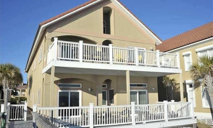 Fort Bay House | Double Paradise Right on the Most Beautiful Beaches!