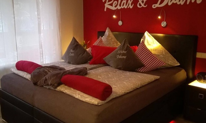 Boppard Bed & Breakfast | Double room, shower/WC, balcony - Pension Pauly