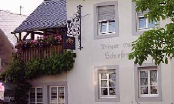 Schleich Bed & Breakfast | Double room, shower, WC - Wein- und Gästehaus Schiefergold