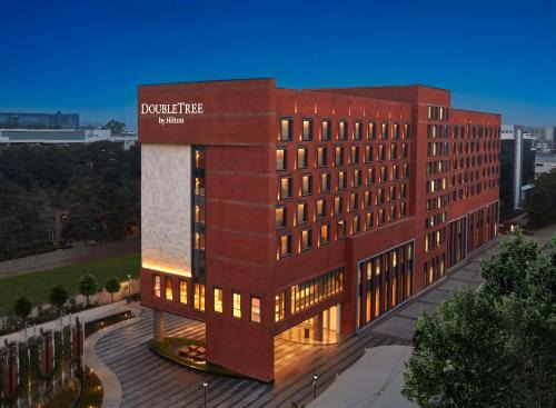 Brookefield Hotel | Doubletree By Hilton Bengaluru Whitefield